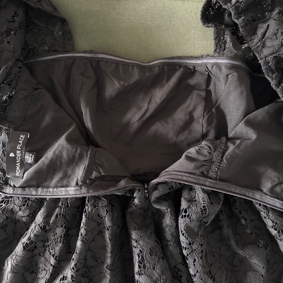 Tuckernuck Pomander Place black lace Daniella empire  waist blouse S - Picture 9 of 9